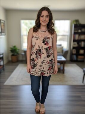 torrid Pink Floral Lace Tunic Top EUC